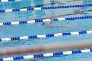 Fartlek Swim Set: Unstructured Speed Play in the Pool