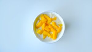 Mango and Greek Yoghurt Recovery Bowl for Triathletes