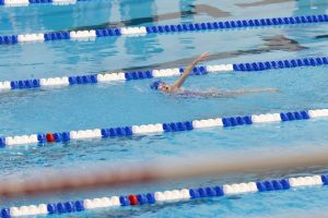 Descending 100m Swim Set: Speed and Efficiency Pool Session