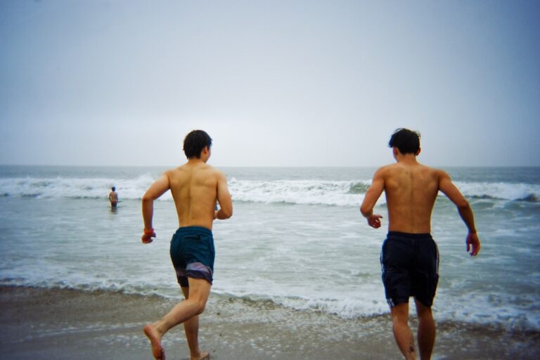 Triathlon Swim Exit: How to Master the Beach Run to T1