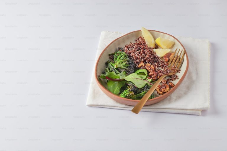 Quinoa and Roasted Vegetable Meal Prep Bowl