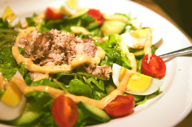Tuna Nicoise Salad: A High-Protein Lunch for Triathletes