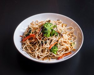 Sweet Chilli Prawn Stir-Fry with Rice Noodles: Quick Athlete Recovery Meal
