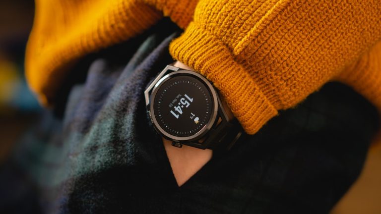 Polar Street X Review 2026: An Affordable Sports Watch With a Built-In Flashlight
