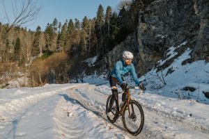 Best Winter Cycling Skull Caps & Thermal Headwear for Triathlon Training 2026