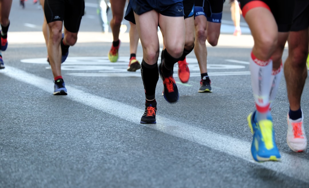 T100 Vancouver 2026 Results: Julie Derron Runs Down Kate Waugh for the Win